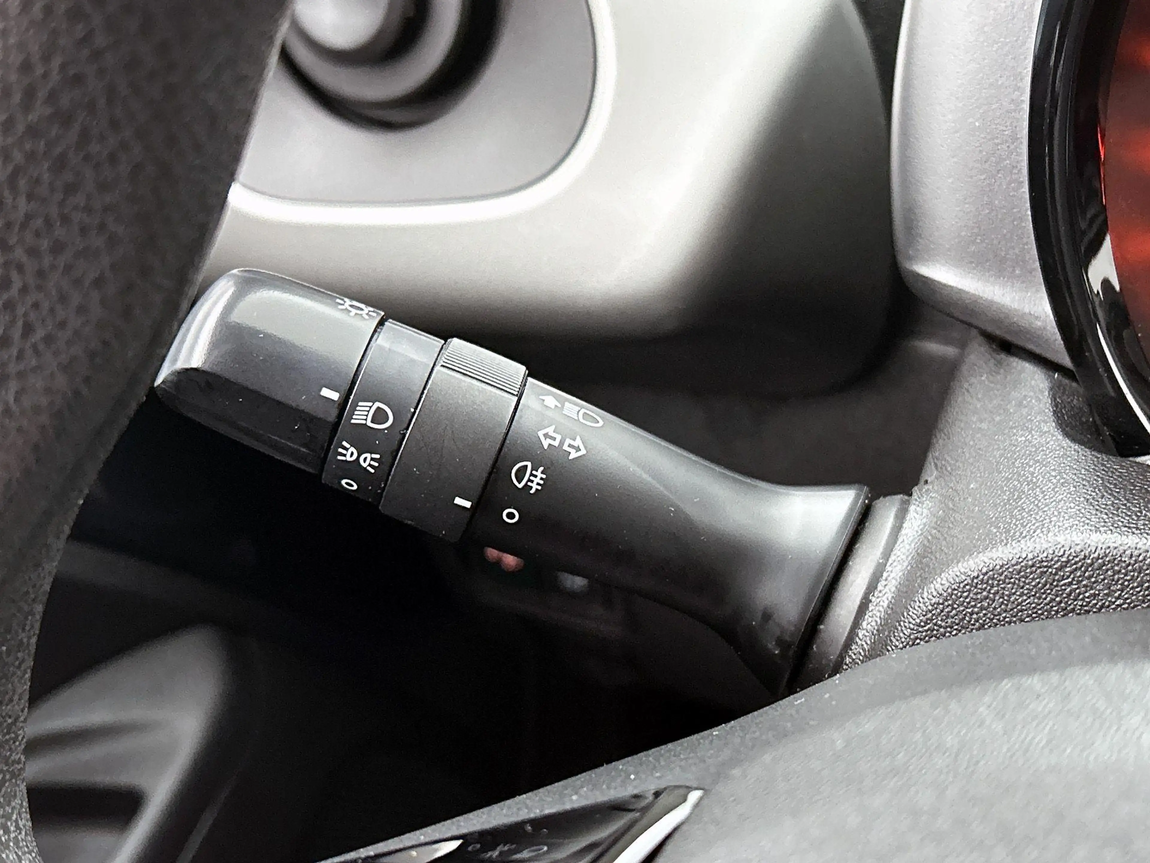 Citroen C1 1.0 e-VTi Selection — photo 9