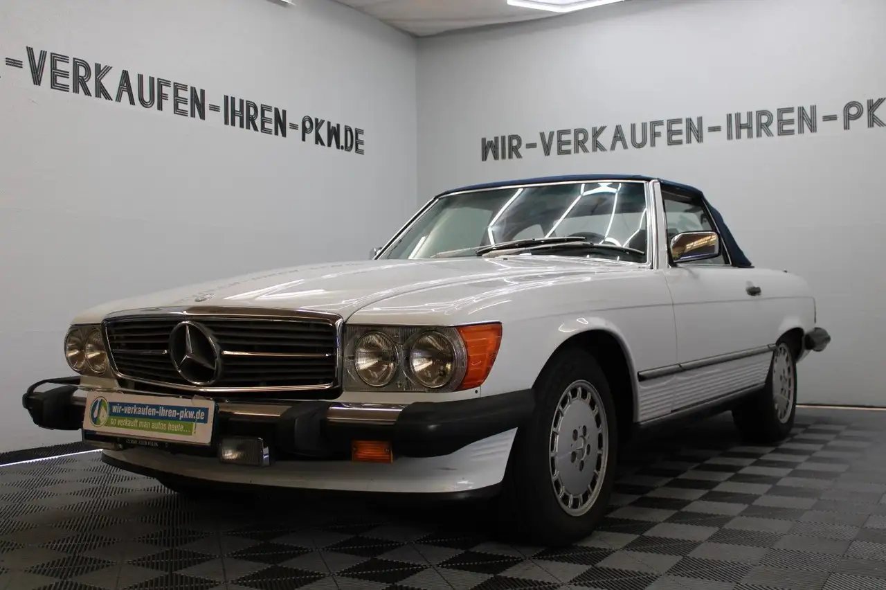 Mercedes-Benz SL 560