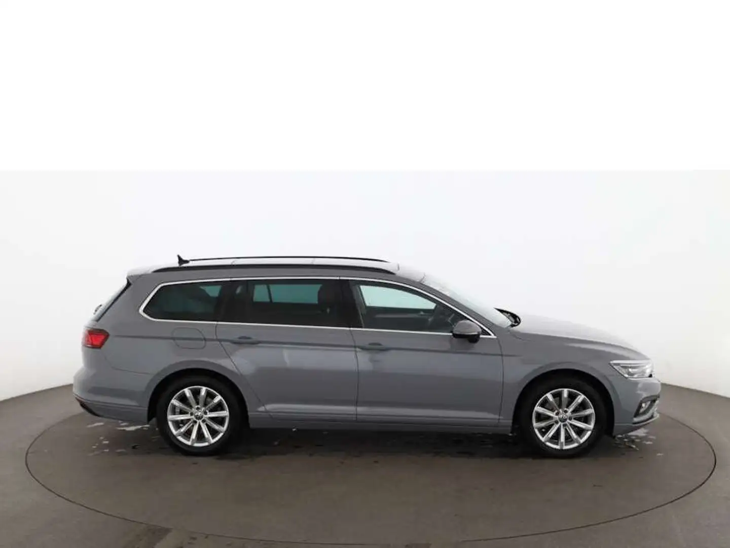Volkswagen Passat Variant 2.0 TDI 4x4 Aut MATRIX STANDHZG Grau - 2