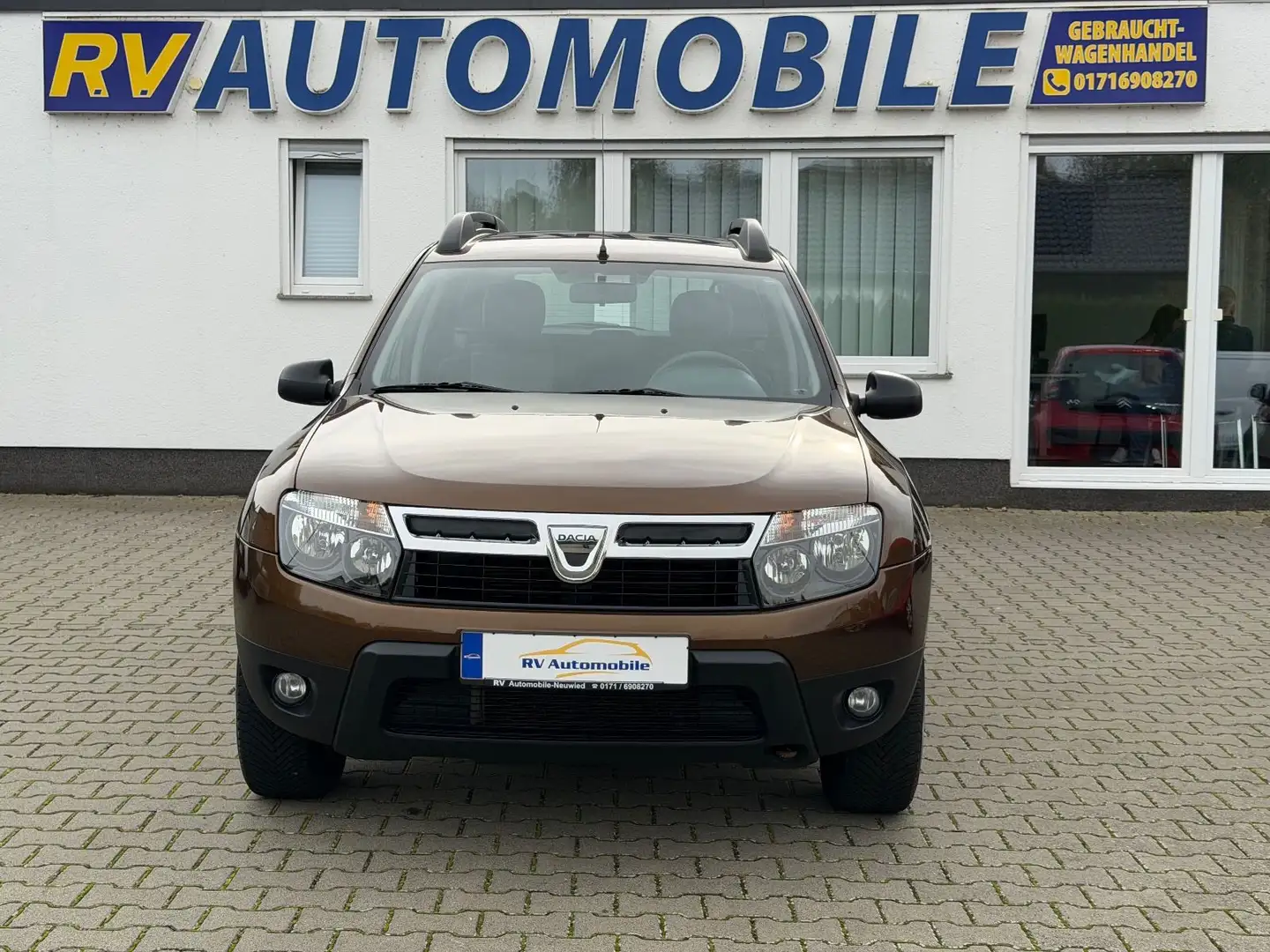 Dacia Duster I Laureate 4x2 Braun - 1
