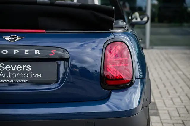 MINI Convertible view 28