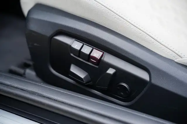 MINI Convertible view 19