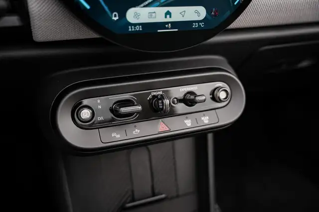 MINI Convertible view 17