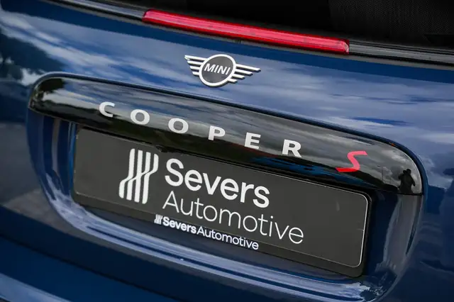 MINI Convertible view 25