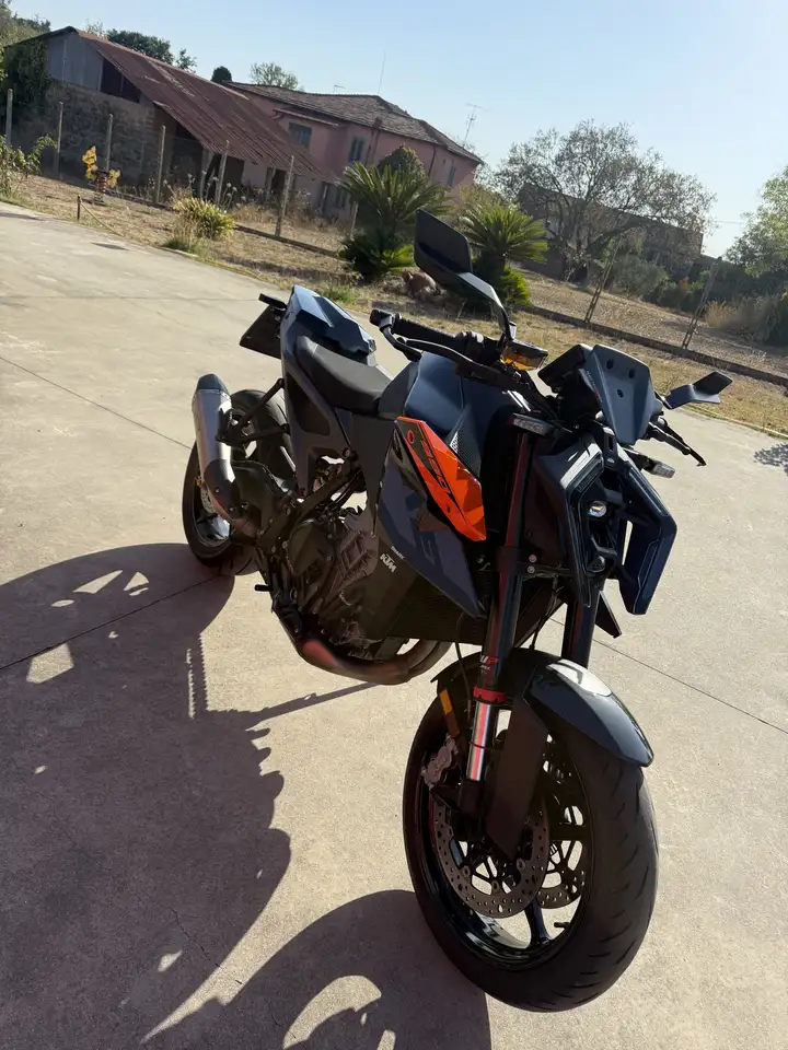 KTM 990 Duke