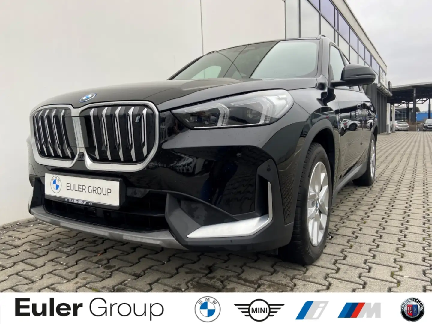 BMW iX1 xDrive 30 HUD AD Navi Digitales Cockpit Soundsyste Schwarz - 1