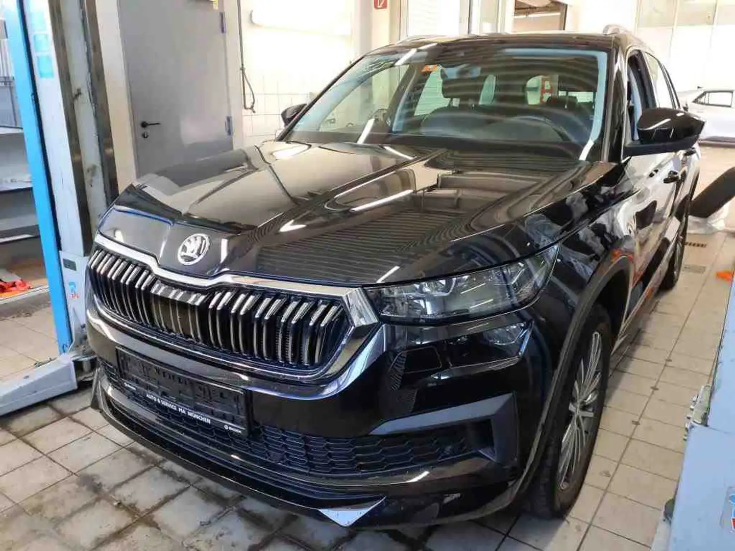 Skoda Kodiaq L&K TSi DSG 4x4 Pano/CarPlay/ACC/LED/Virt Schwarz - 2