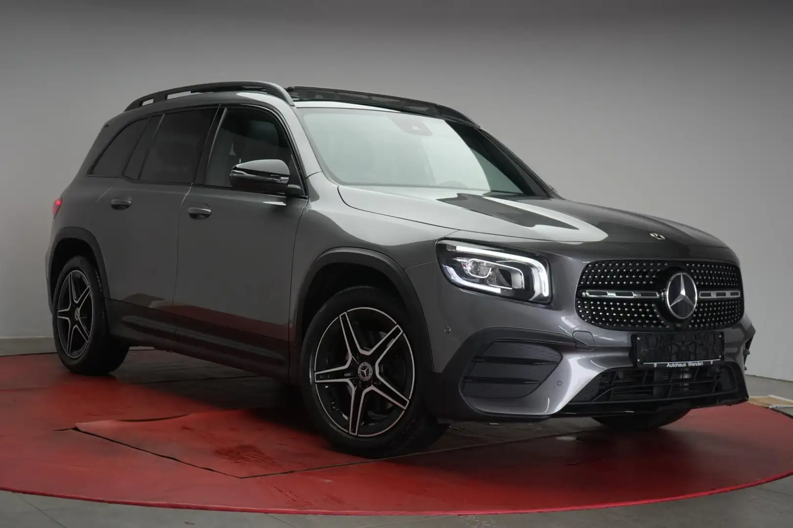 Mercedes-Benz GLB 220 d 4Matic 8G-DCT AMG Navi/Temp/Pano/Lane/ Gri - 1