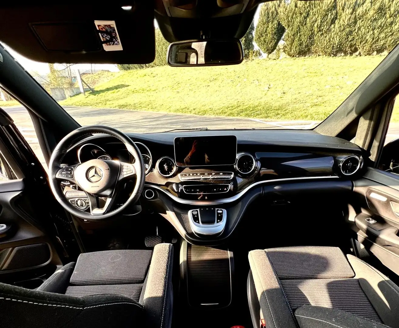 Mercedes-Benz V 220 V 220 d LWB Avantgarde (EU6AP) Noir - 2