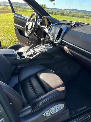 Porsche Cayenne Turbo S Tiptronic