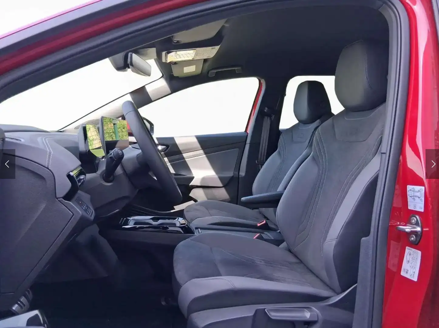 Volkswagen ID.4 Pro 4Motion 210 kW / 77 kWh - AHK - 19" Rot - 2