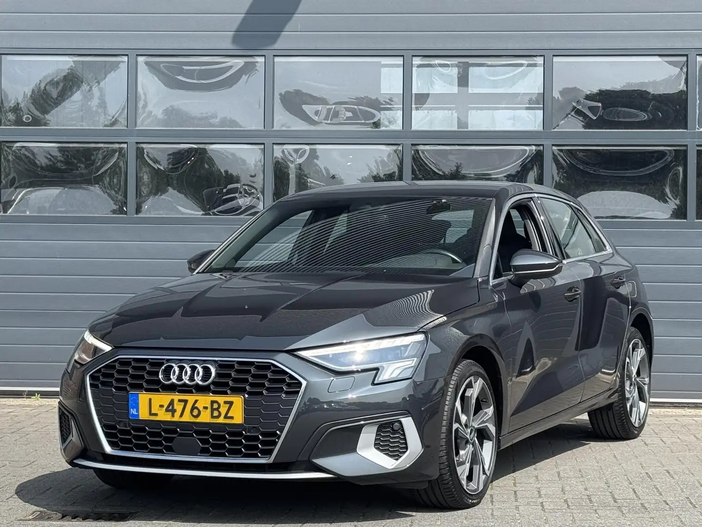 Audi A3 SPORTBACK 35 TFSI BUSINESS EDITION I AUTOMAAT I AP Gri - 1