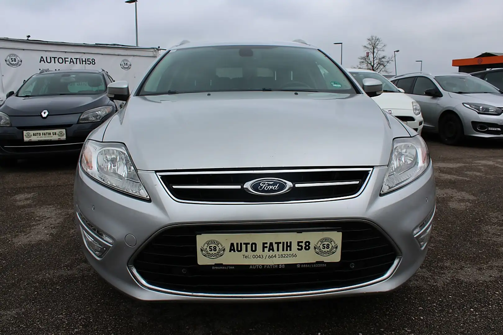 Ford Mondeo Traveller Titanium 2,0 TDCi DPF Silber - 2