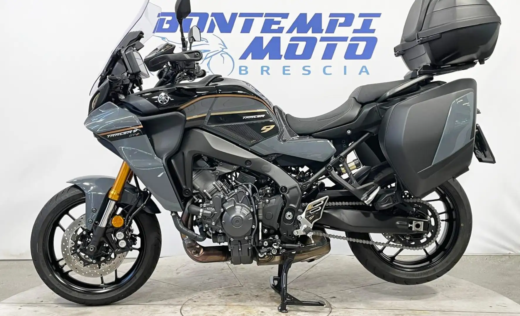 Yamaha Tracer 9 GT 2024 GT - SOLO 2000 KM !!! - FULL OPTIONAL Grigio - 2