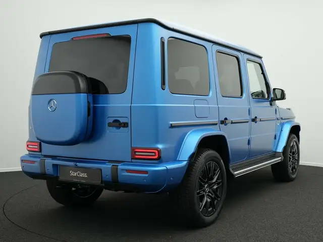Mercedes-Benz G-Class view 3