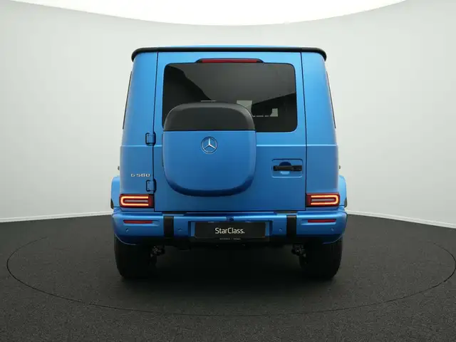 Mercedes-Benz G-Class view 4