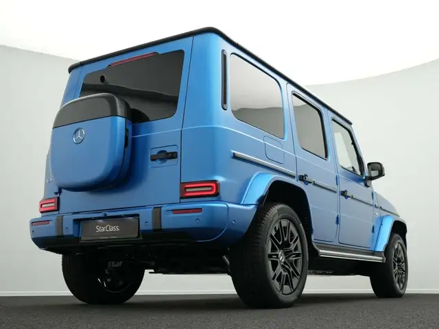 Mercedes-Benz G-Class view 11
