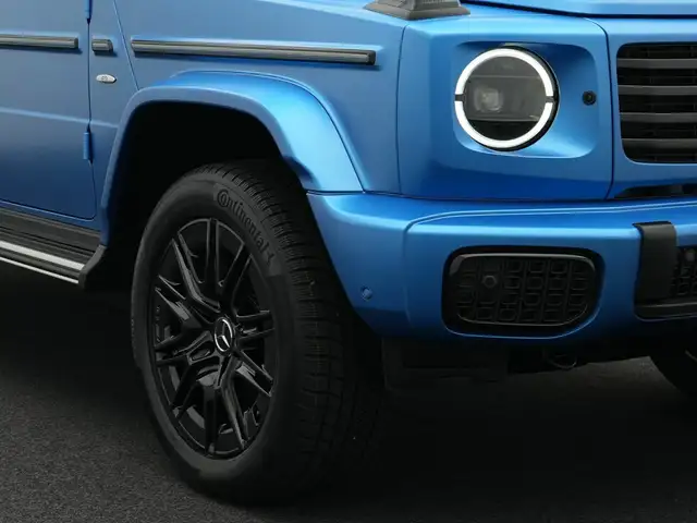 Mercedes-Benz G-Class view 9