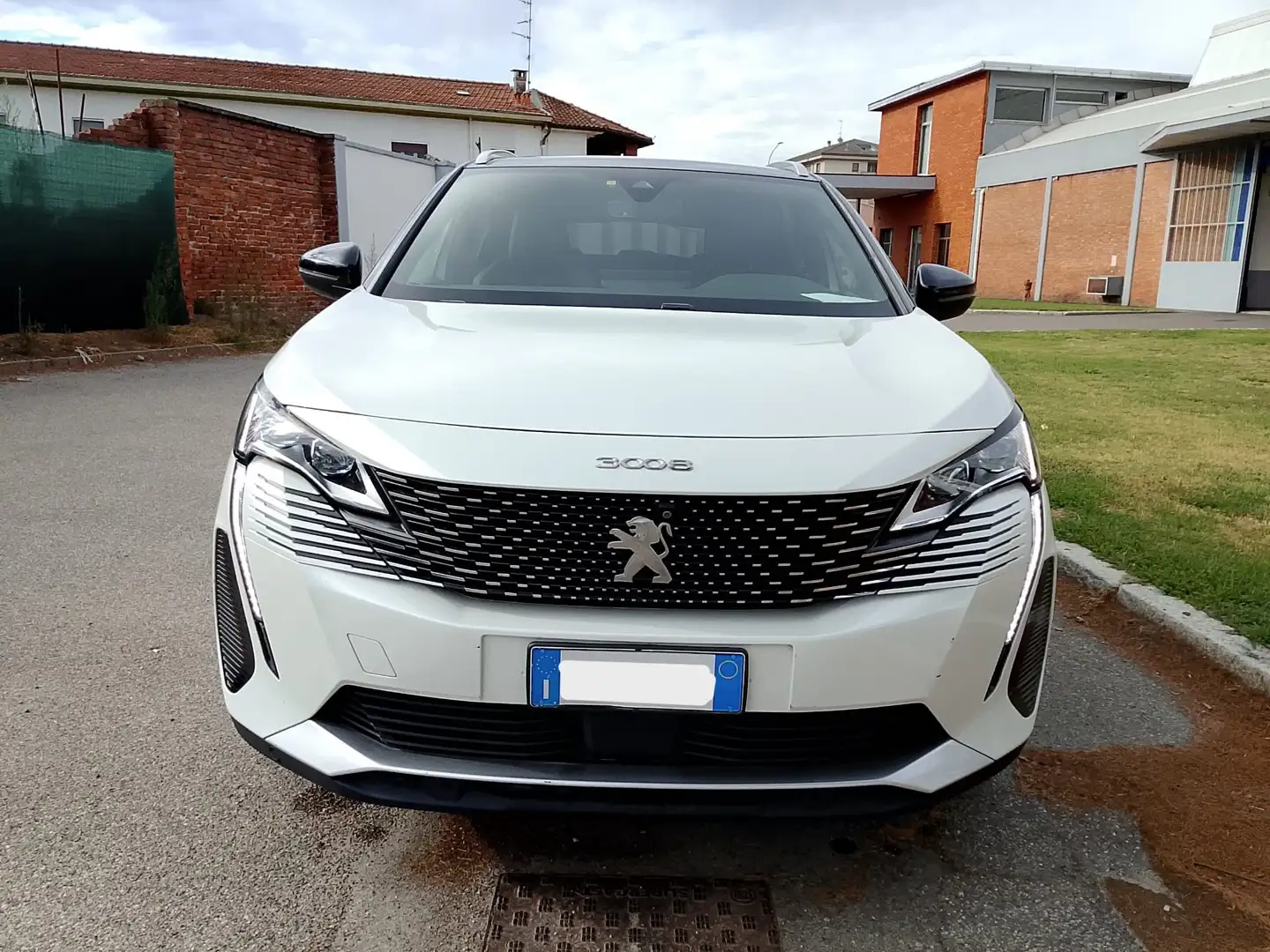 Peugeot 3008 130cv EAT8 bluehdi *GT Pack* - 1