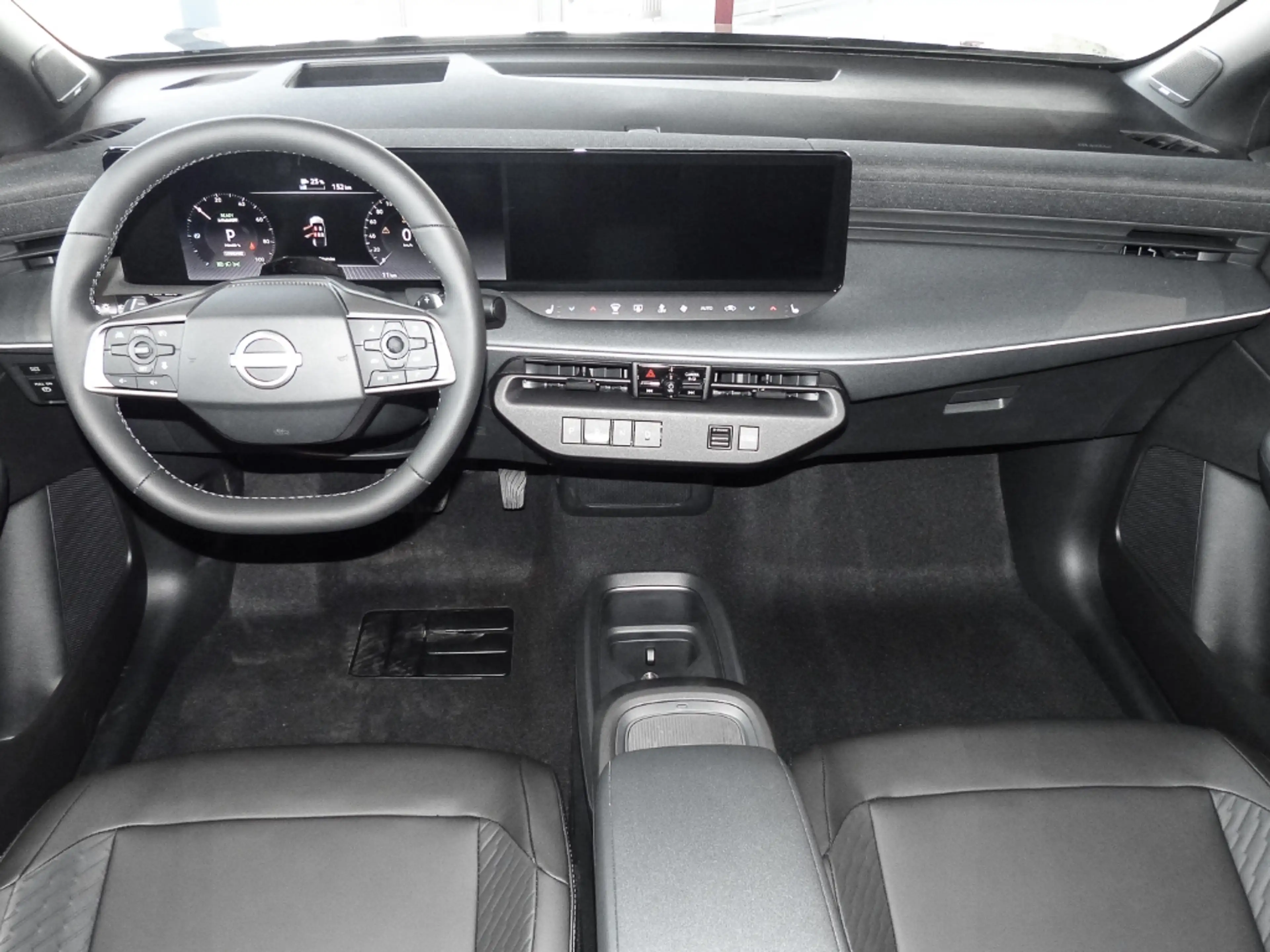 Nissan Leaf EVOLVE 75 kWh 2FL Panorama-Glasdach BOSE *neues Mo — photo 6