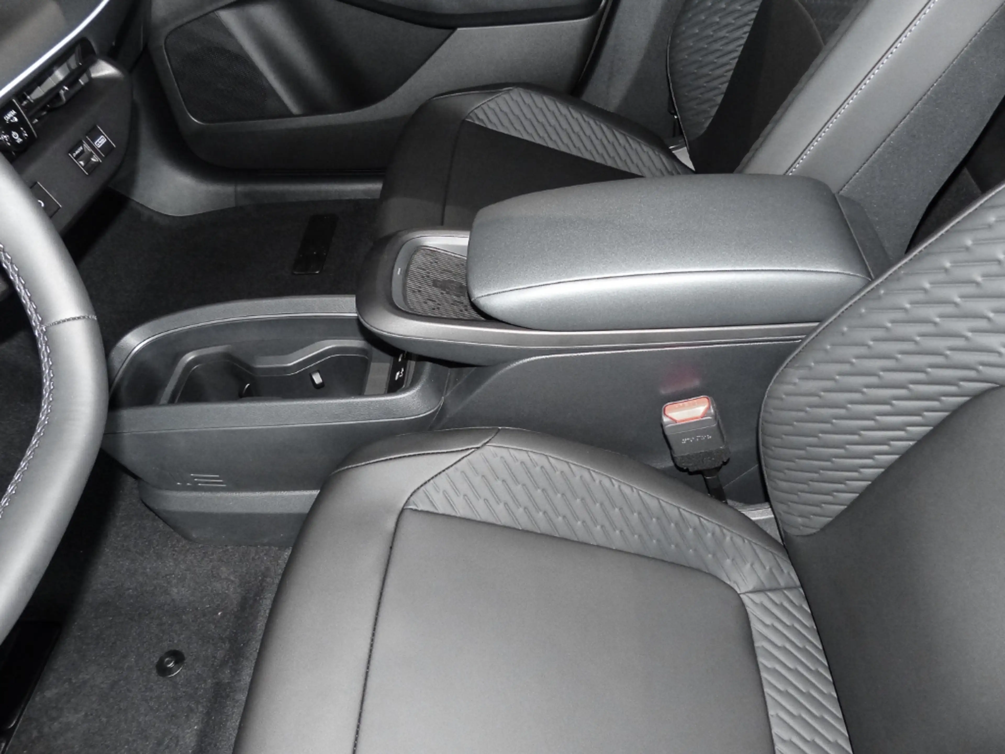 Nissan Leaf EVOLVE 75 kWh 2FL Panorama-Glasdach BOSE *neues Mo — photo 12