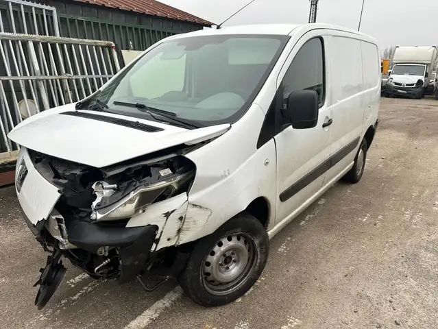 Peugeot Expert Tepee 2.0 HDI 120ch Confort Court 9pl