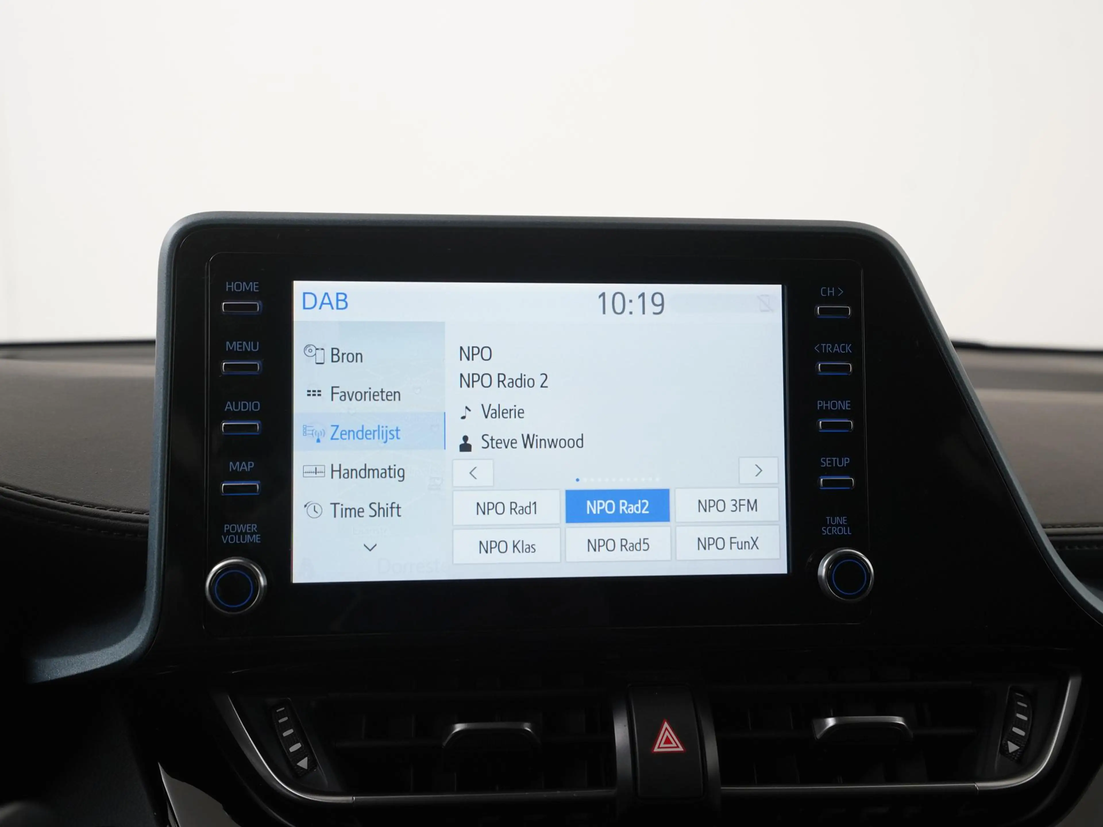Toyota C-HR 1.8 Hybrid Dynamic | Trekhaak | ACC | Camera | Car — photo 13