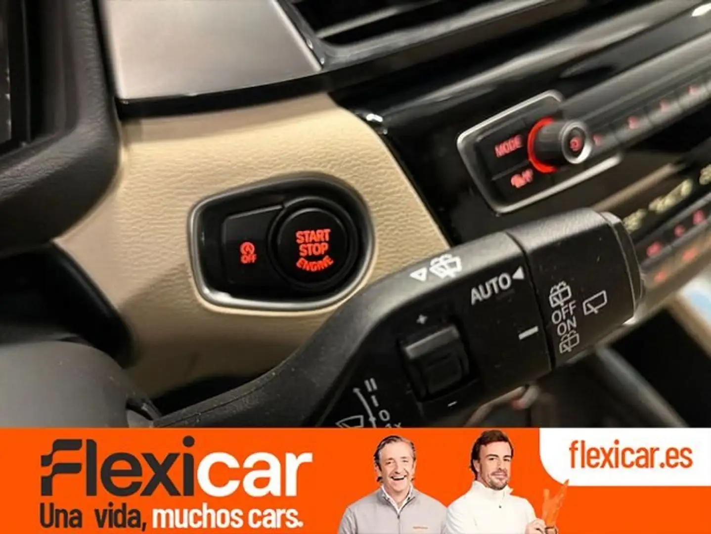 BMW X1 sDrive 18i Noir - 1