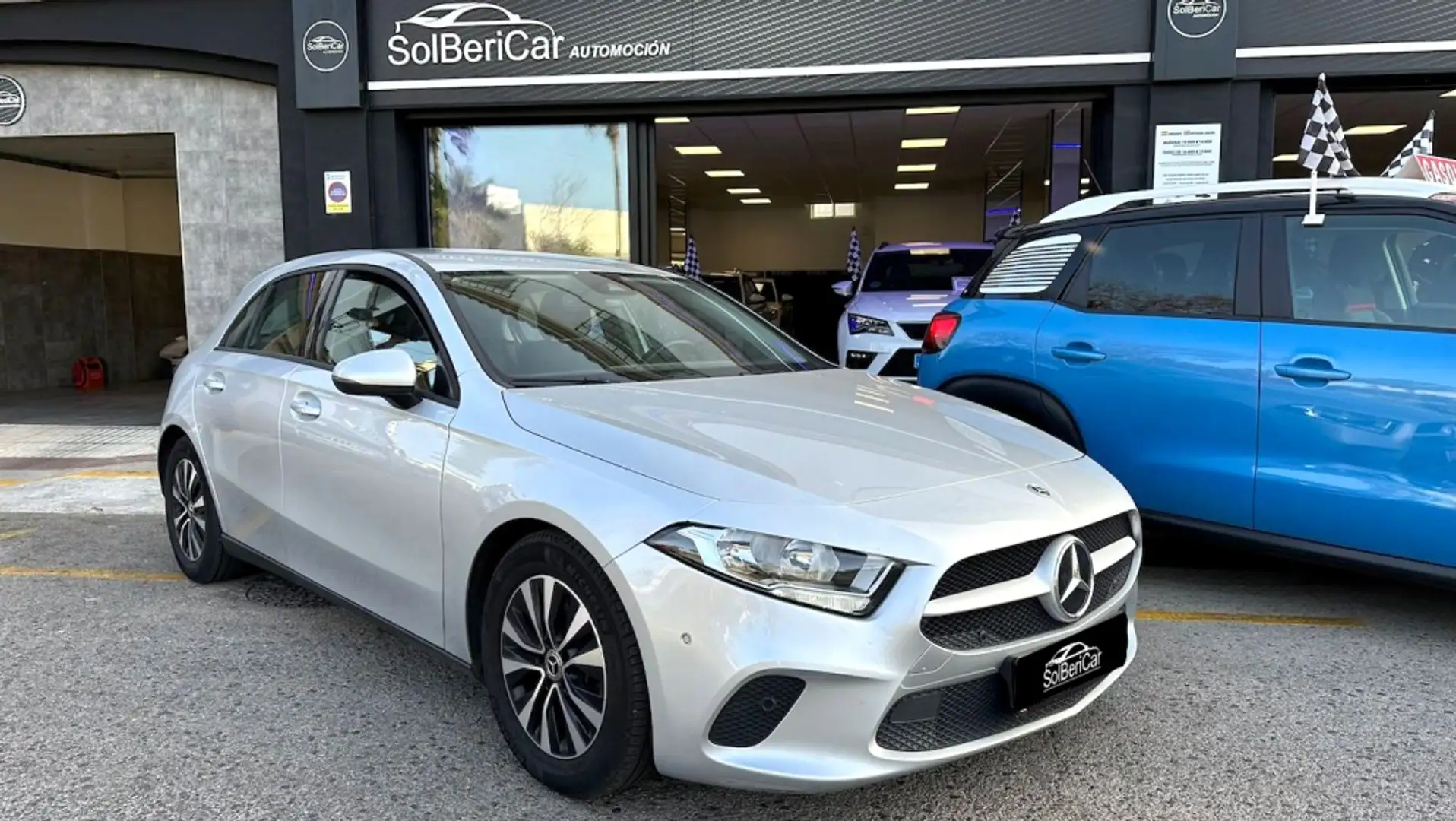 Mercedes-Benz A 200 200d 8G-DCT Gris - 1