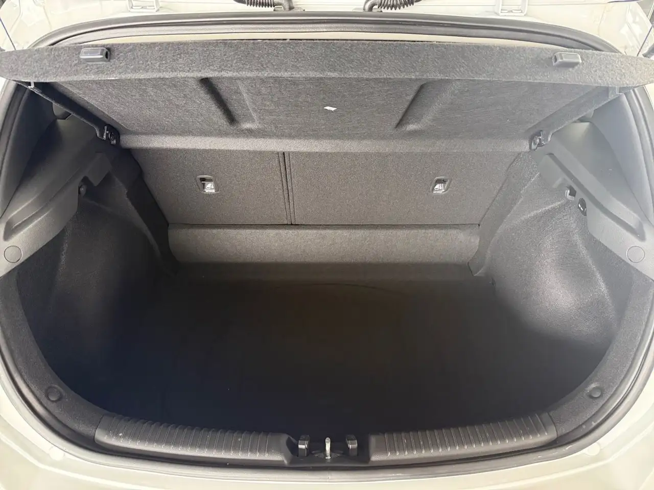 Hyundai i30 1.5 Classic 12