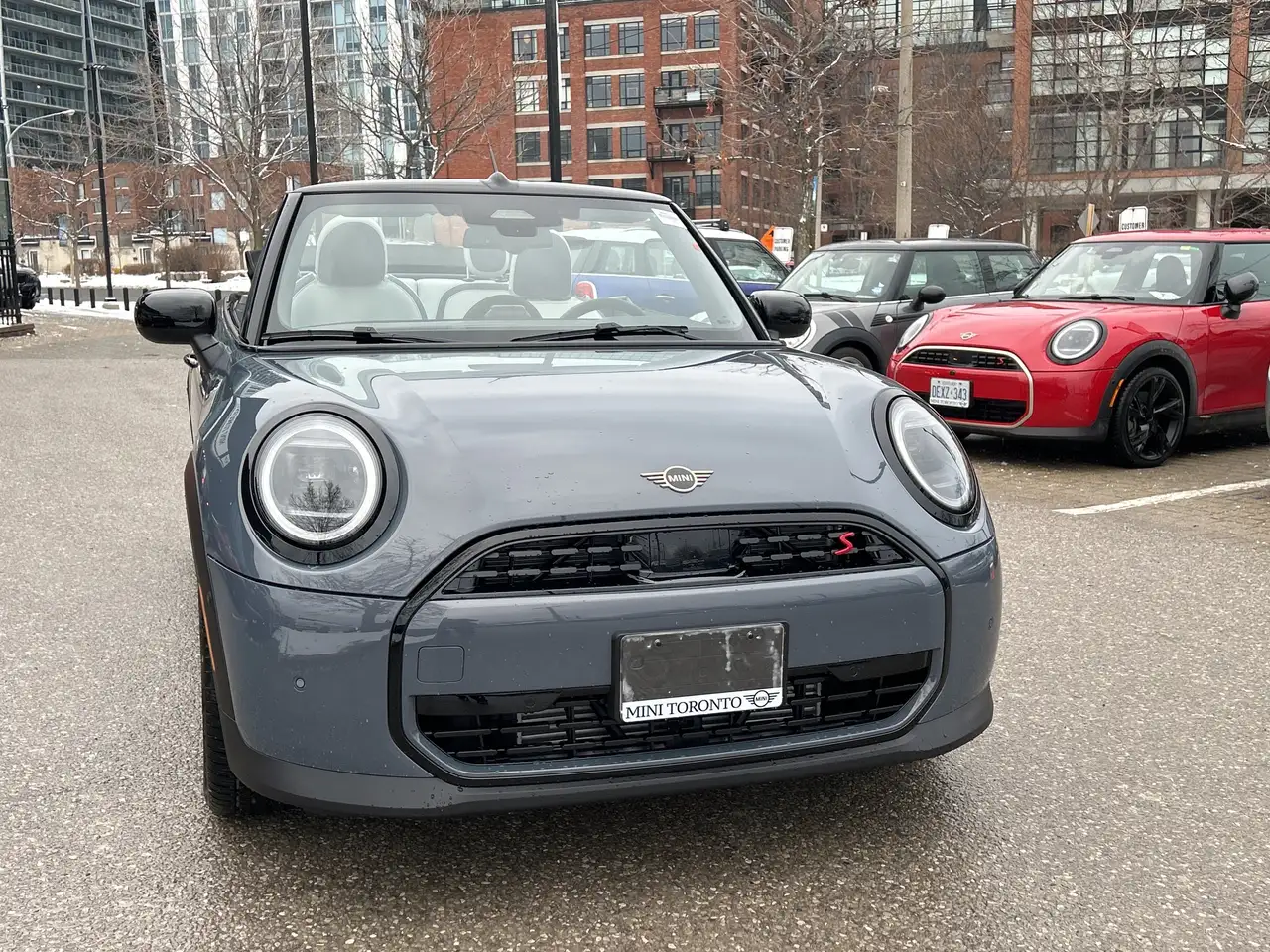 MINI Convertible снимка MINI Convertible
