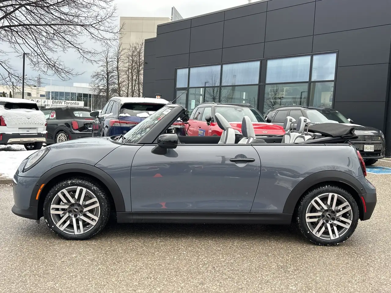 MINI Convertible снимка MINI Convertible