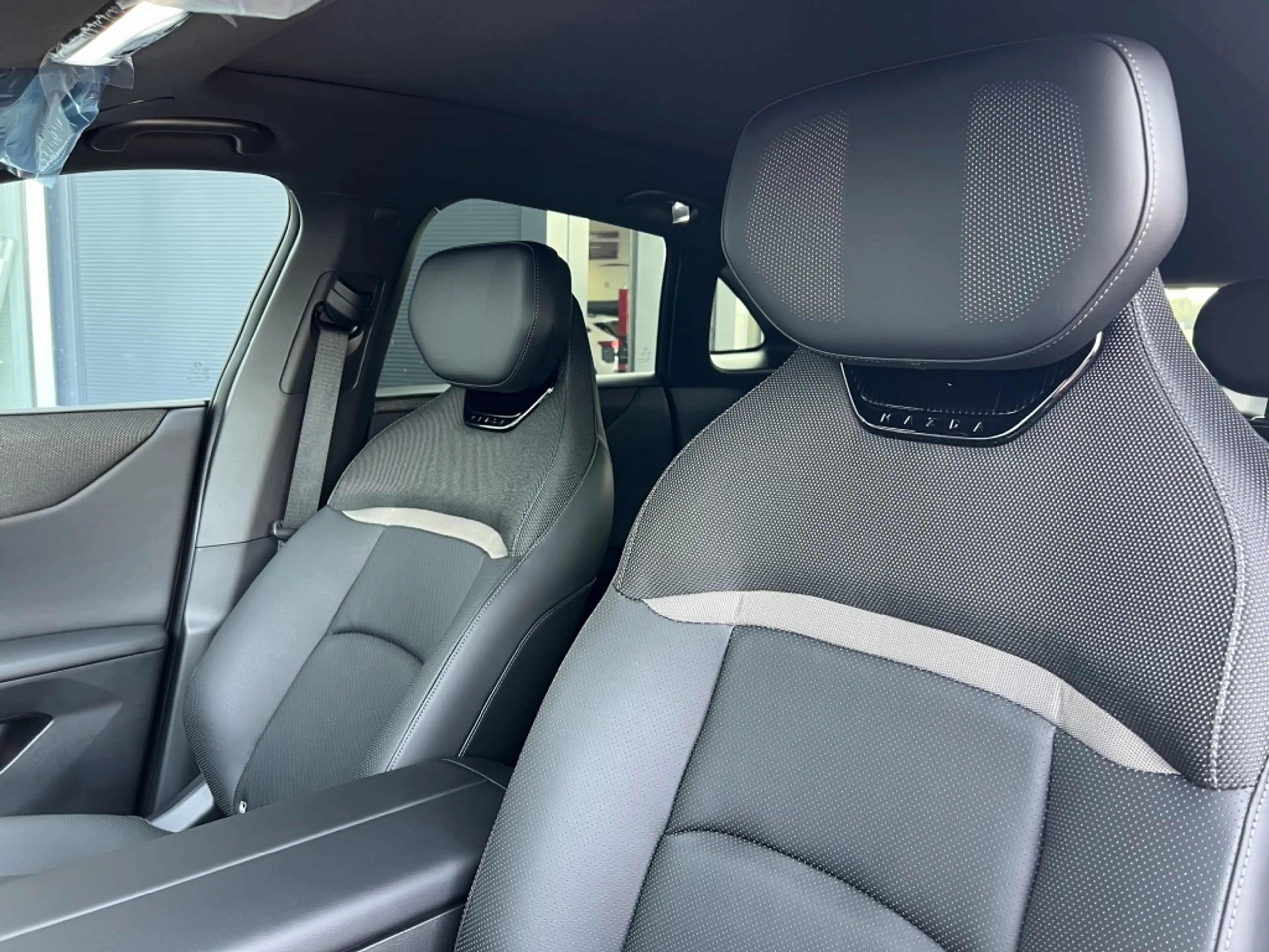 Mazda CX-6e Takumi Bns Ed 78 kWh — photo 14