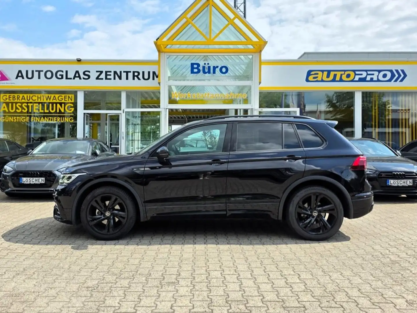 Volkswagen Tiguan R-Line Black Style Panorama Standheizung Zwart - 1