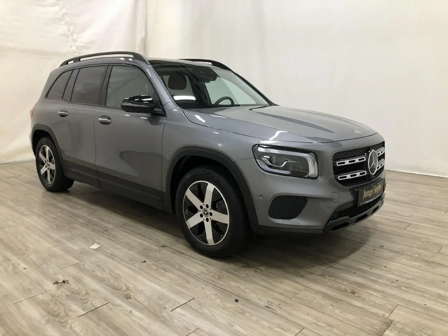 Mercedes-Benz GLB 200 d 4M Progressive NIGHT*Pano*AHK*7-Sitzer Grau - 2