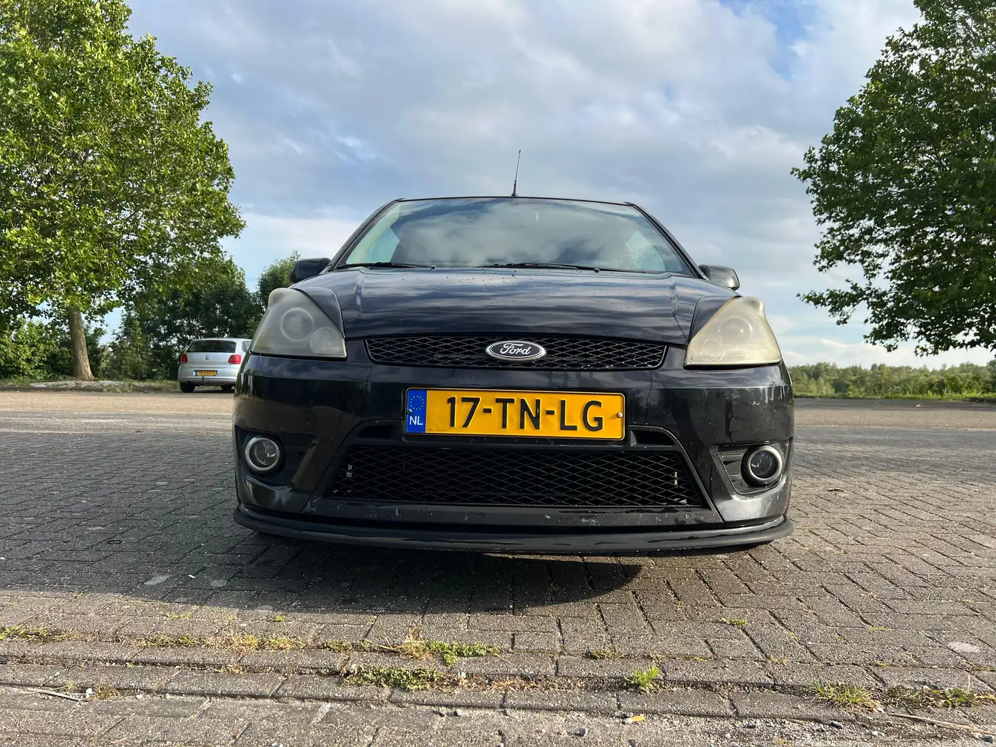 Ford Fiesta Fiesta 1.6-16V Ultimate Edition Zwart - 2