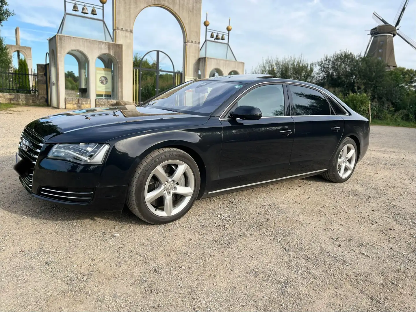Audi A8 4.2 TDI quattro Lang Schwarz - 2