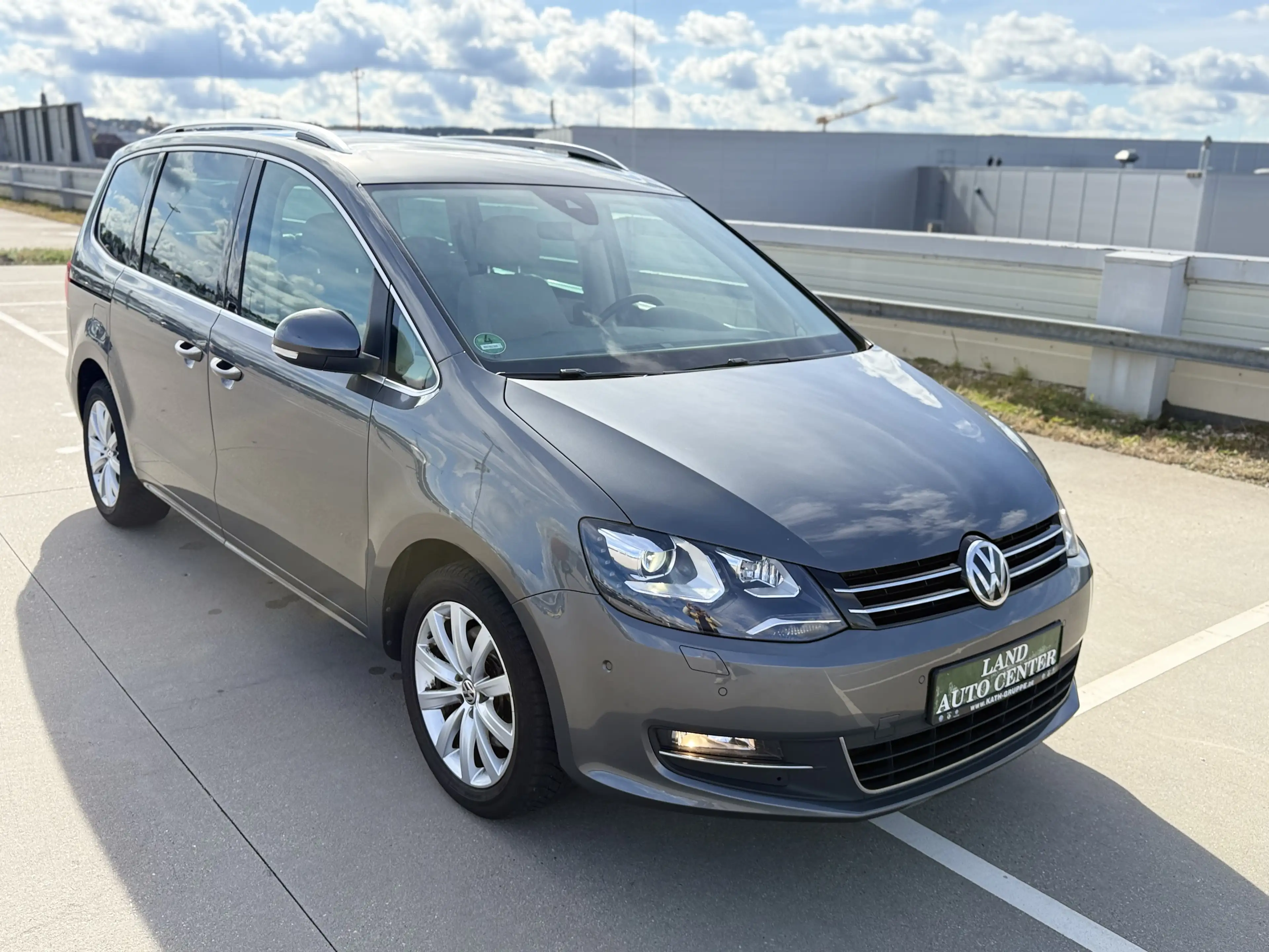 Volkswagen Sharan 2.0 TDI DSG*HL*7-SITZ*ACC*STANDHZG*CAM* — photo 9