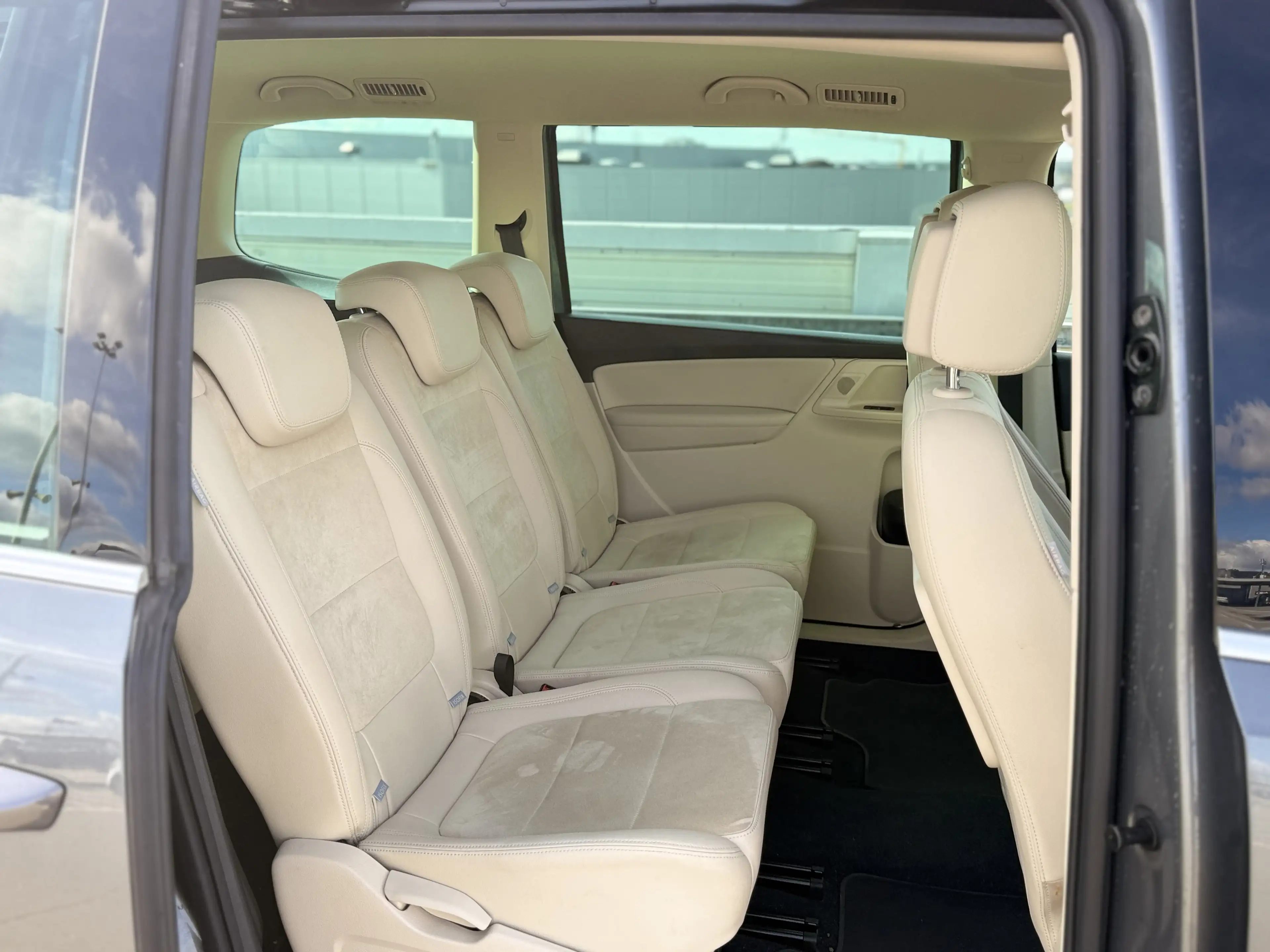 Volkswagen Sharan 2.0 TDI DSG*HL*7-SITZ*ACC*STANDHZG*CAM* — photo 15
