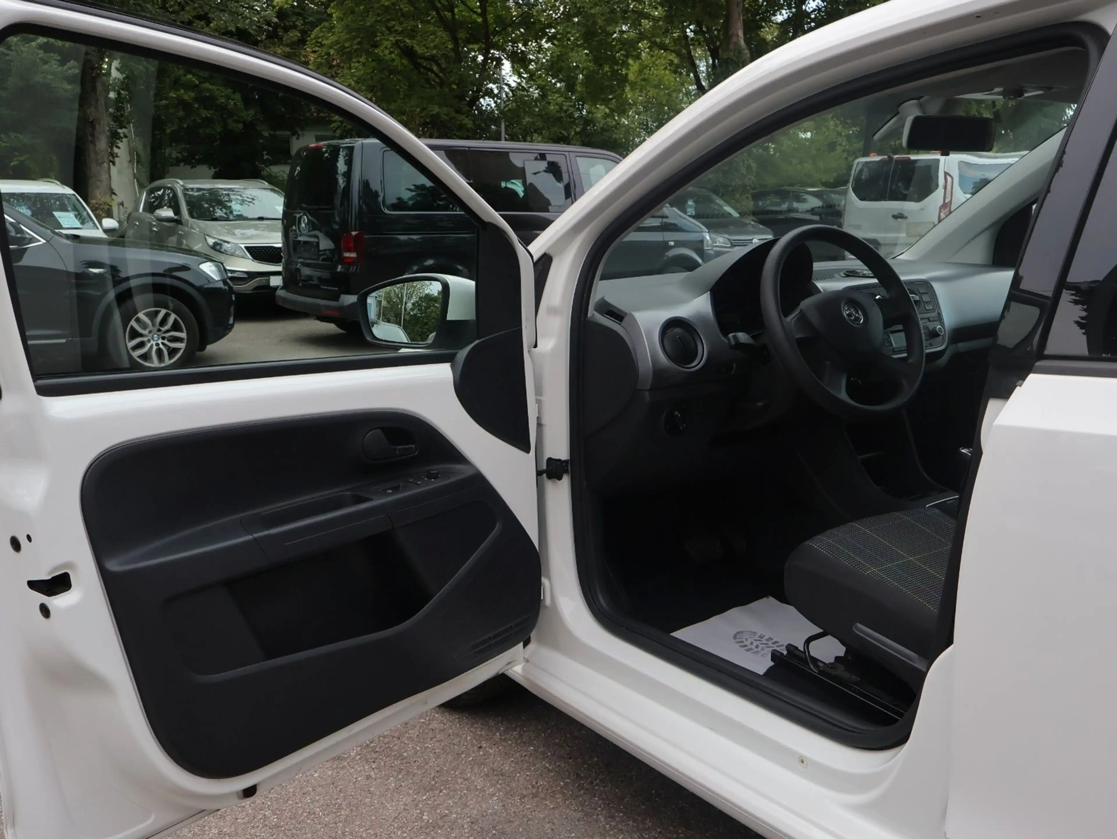 Skoda Citigo 1.0 Ambition Automatik TÜV-PANO-KLIMA-PDC — photo 13