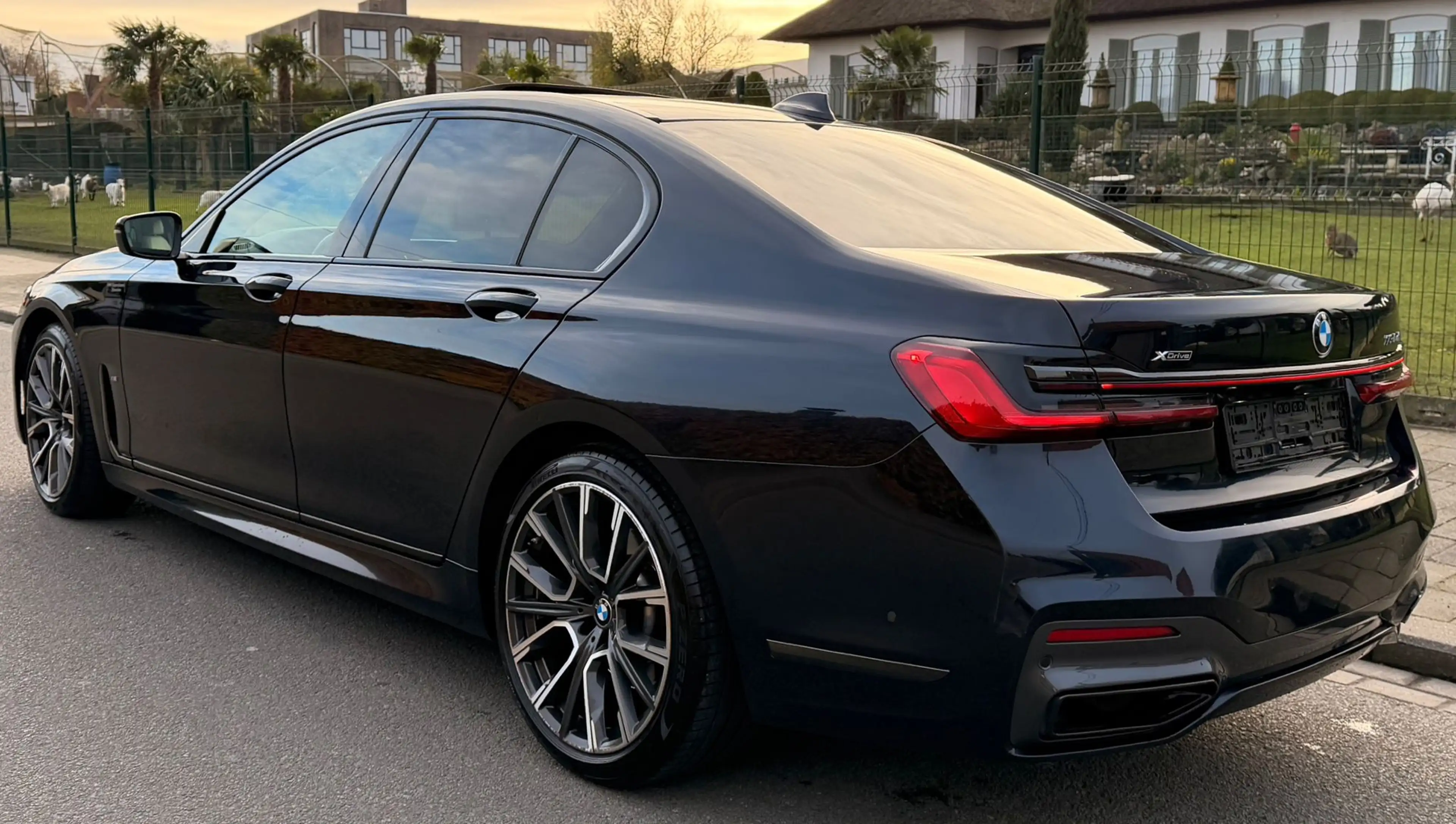 BMW 730 730d xDrive — photo 7