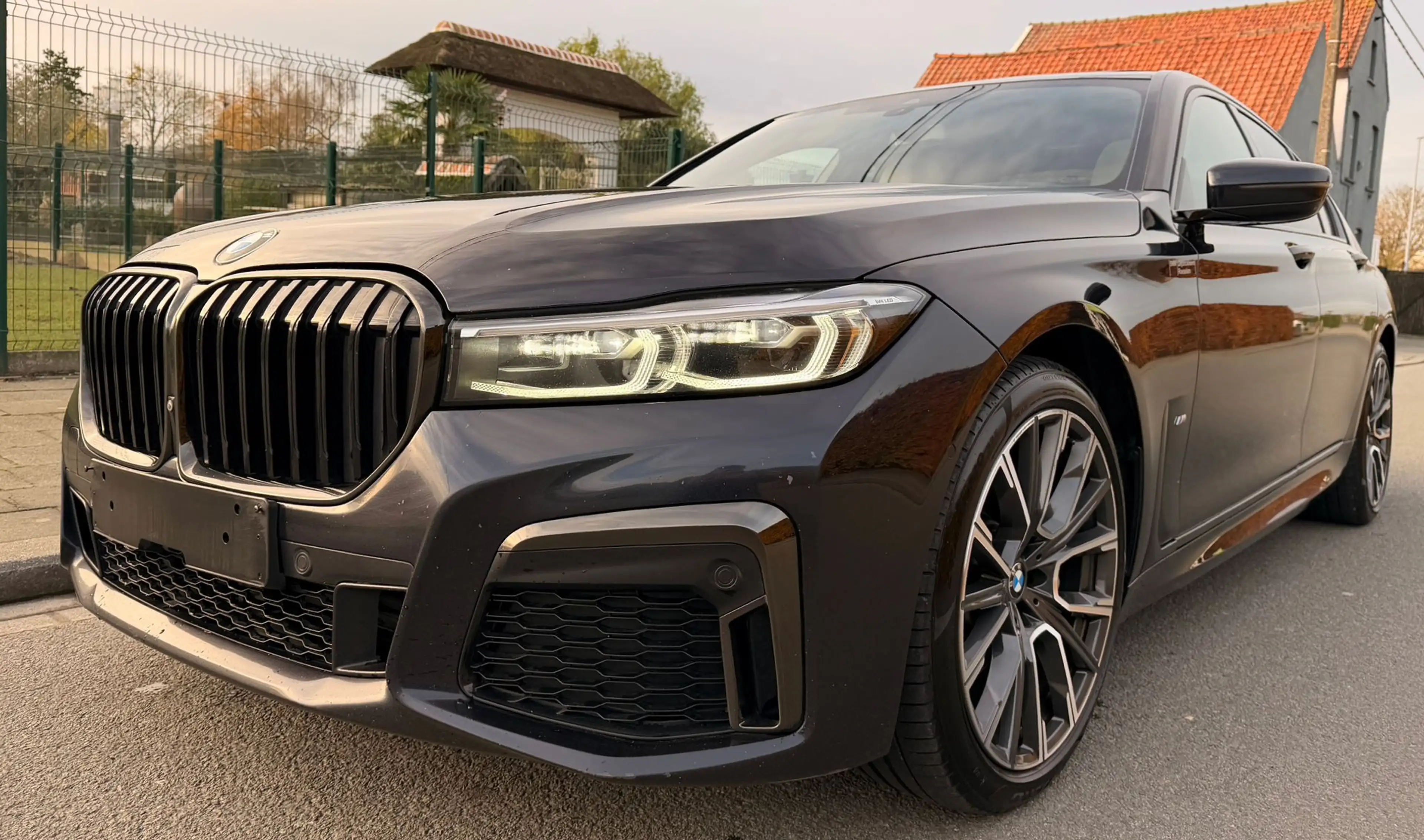 BMW 730 730d xDrive — photo 2