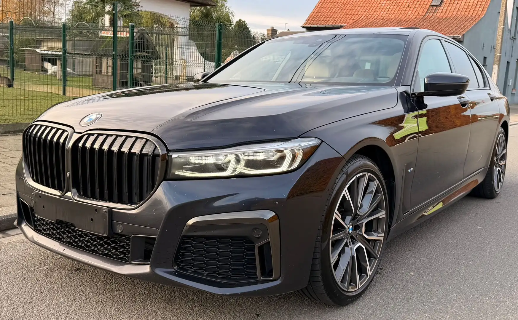 BMW 730 730d xDrive Zwart - 1