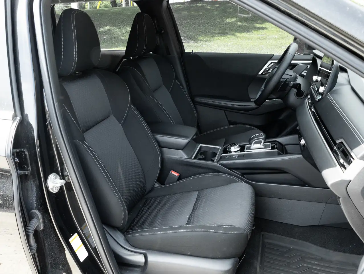 Mitsubishi Outlander photo Mitsubishi Outlander
