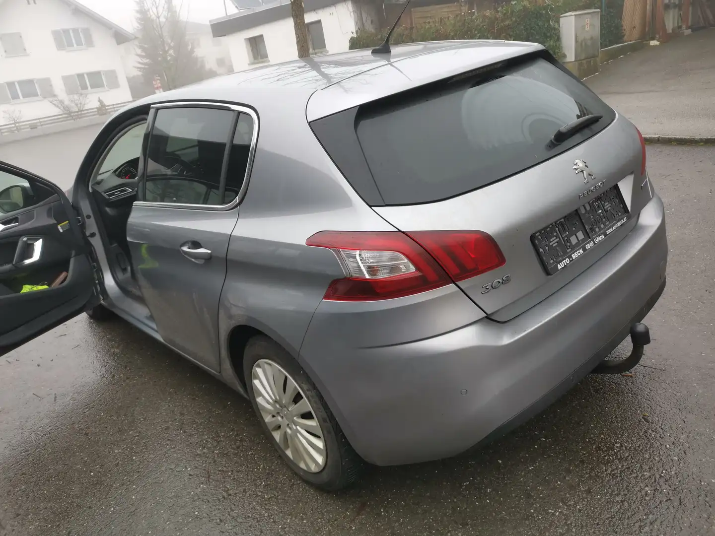 Peugeot 308 308 SW 1,6 BlueHDi 100 Style S Silber - 2