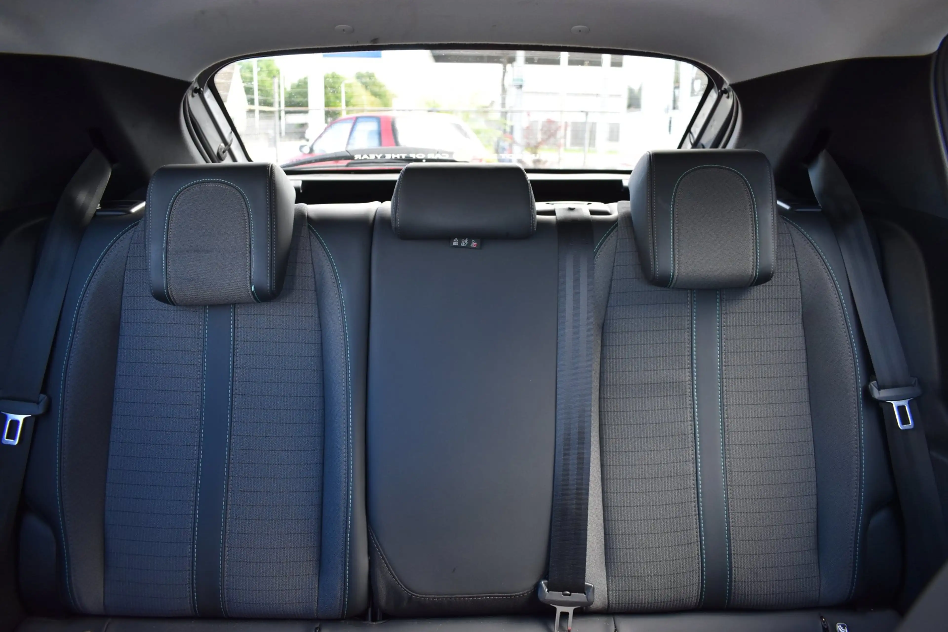Peugeot e-208 EV Allure 50 kWh — photo 13