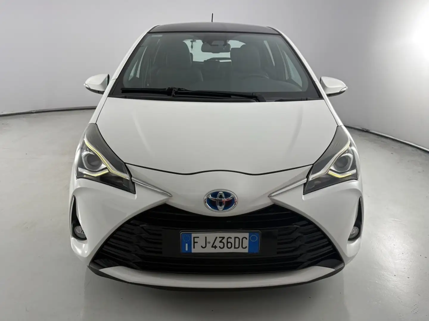 Toyota Yaris 5 Porte 1.5 VVT-i Hybrid Style Bianco - 2