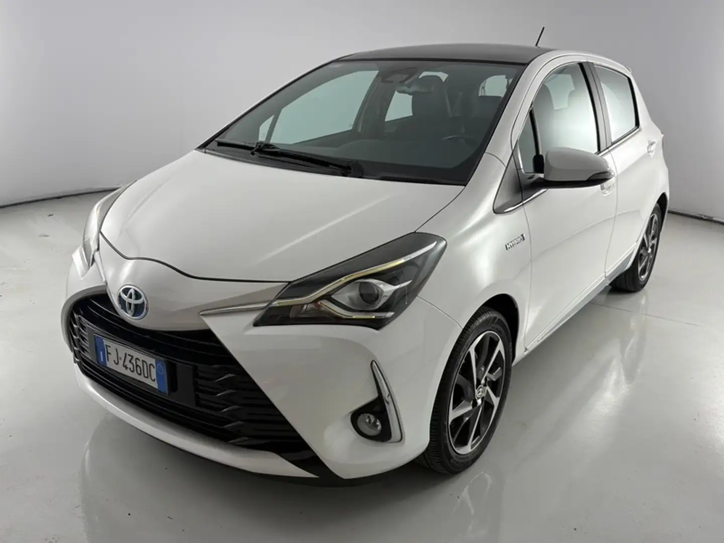 Toyota Yaris 5 Porte 1.5 VVT-i Hybrid Style Bianco - 1