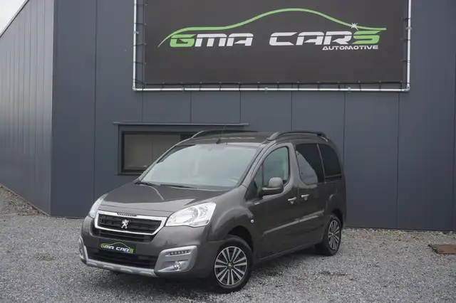 Peugeot Partner Style Benzine Airco-5 zit-Navi-PDC-Garantie