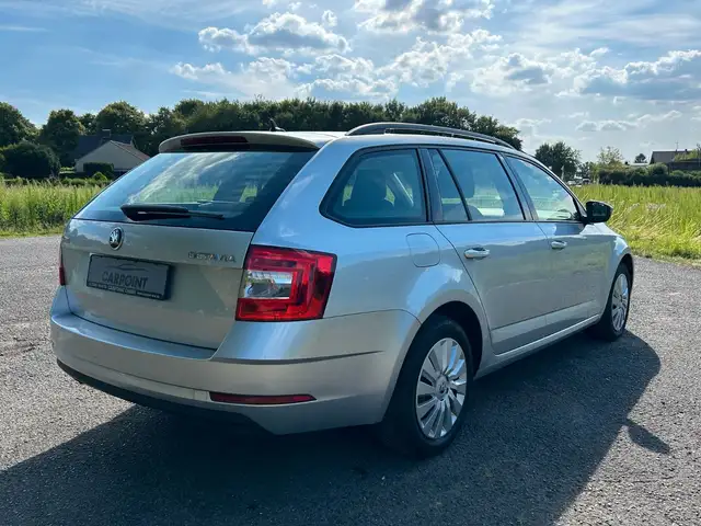 Skoda Octavia view 5